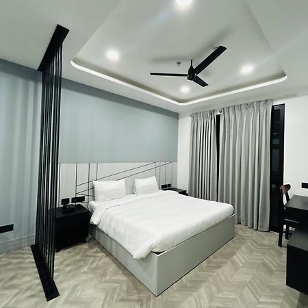 Bedchambers Serviced Apartment, Golf Course, גורגאון מראה חיצוני תמונה