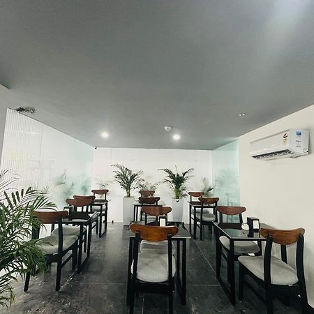 Bedchambers Serviced Apartment, Golf Course, גורגאון מראה חיצוני תמונה