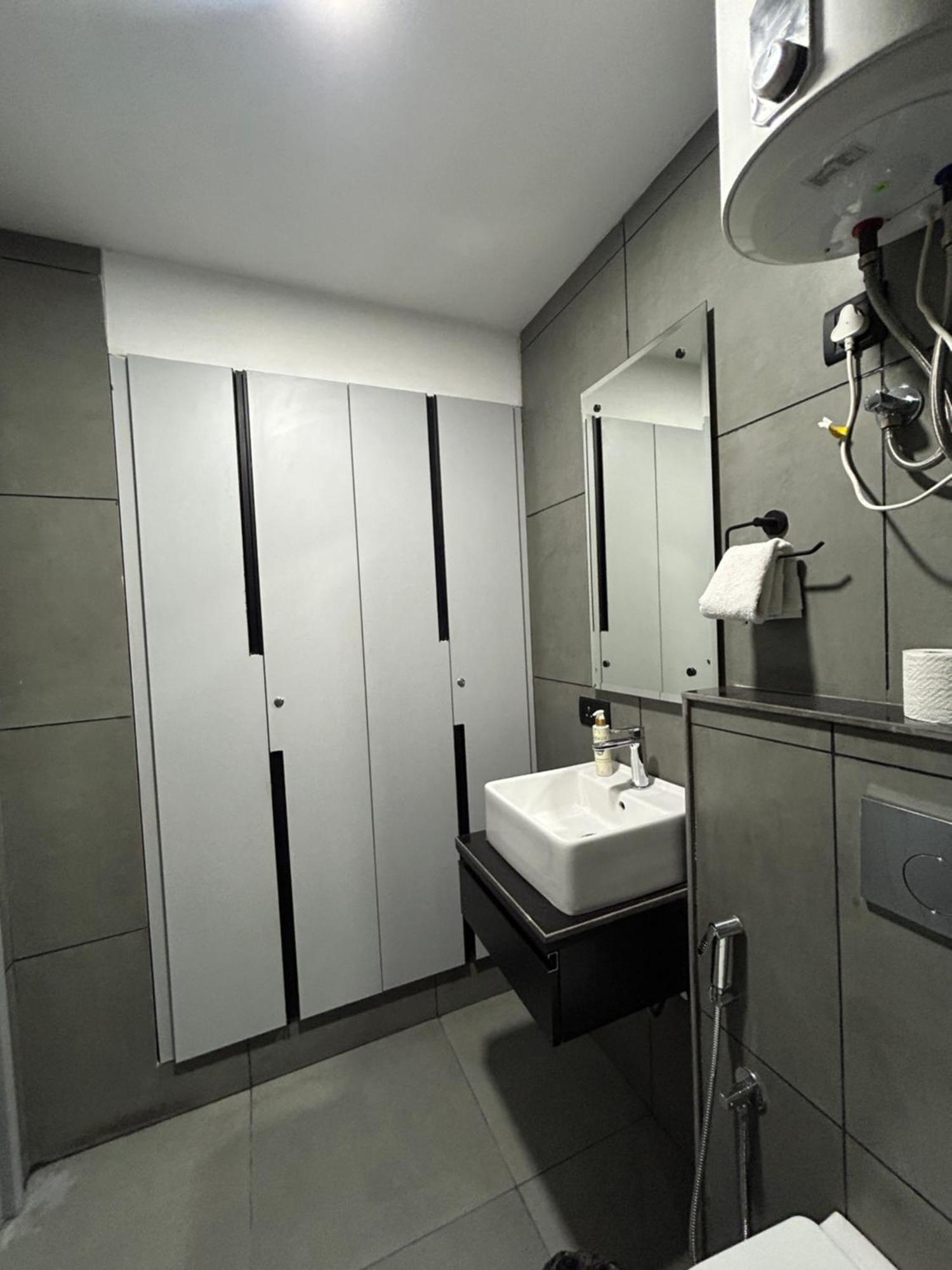 Bedchambers Serviced Apartment, Golf Course, גורגאון מראה חיצוני תמונה
