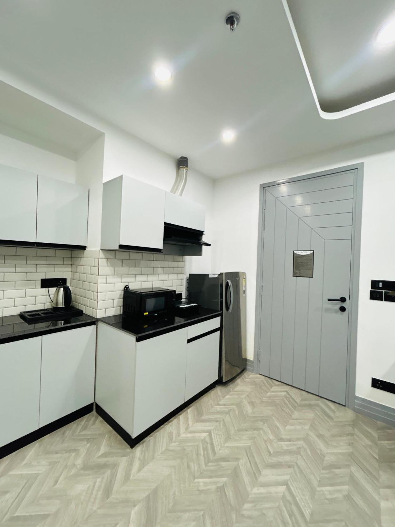 Bedchambers Serviced Apartment, Golf Course, גורגאון מראה חיצוני תמונה