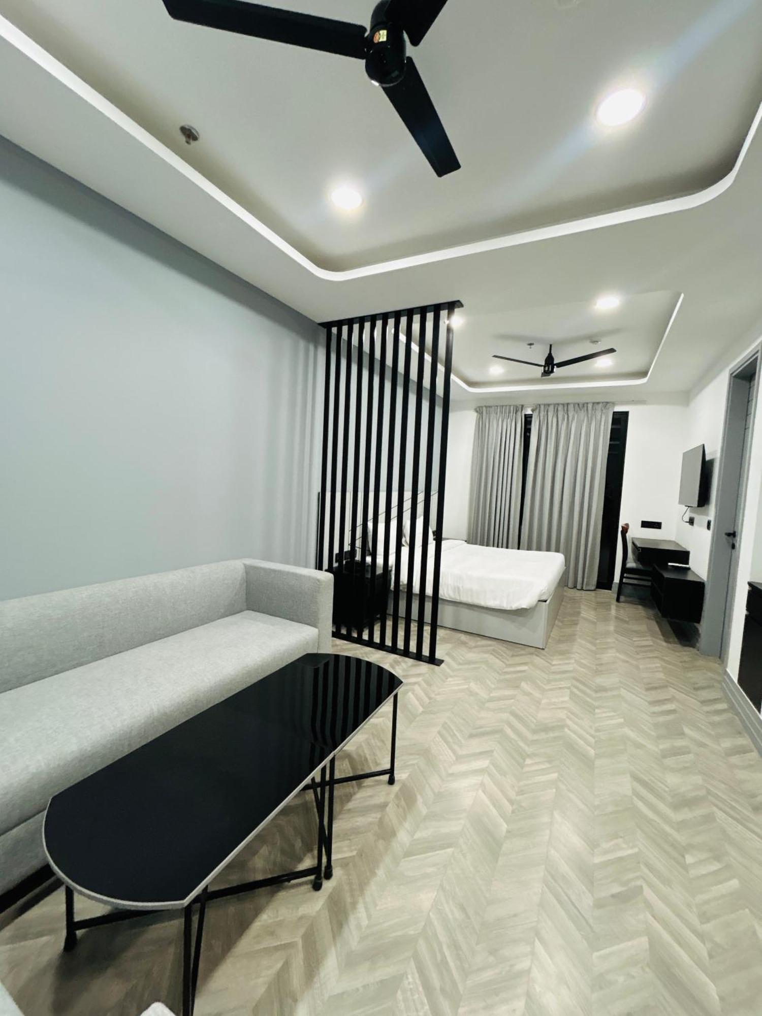 Bedchambers Serviced Apartment, Golf Course, גורגאון מראה חיצוני תמונה
