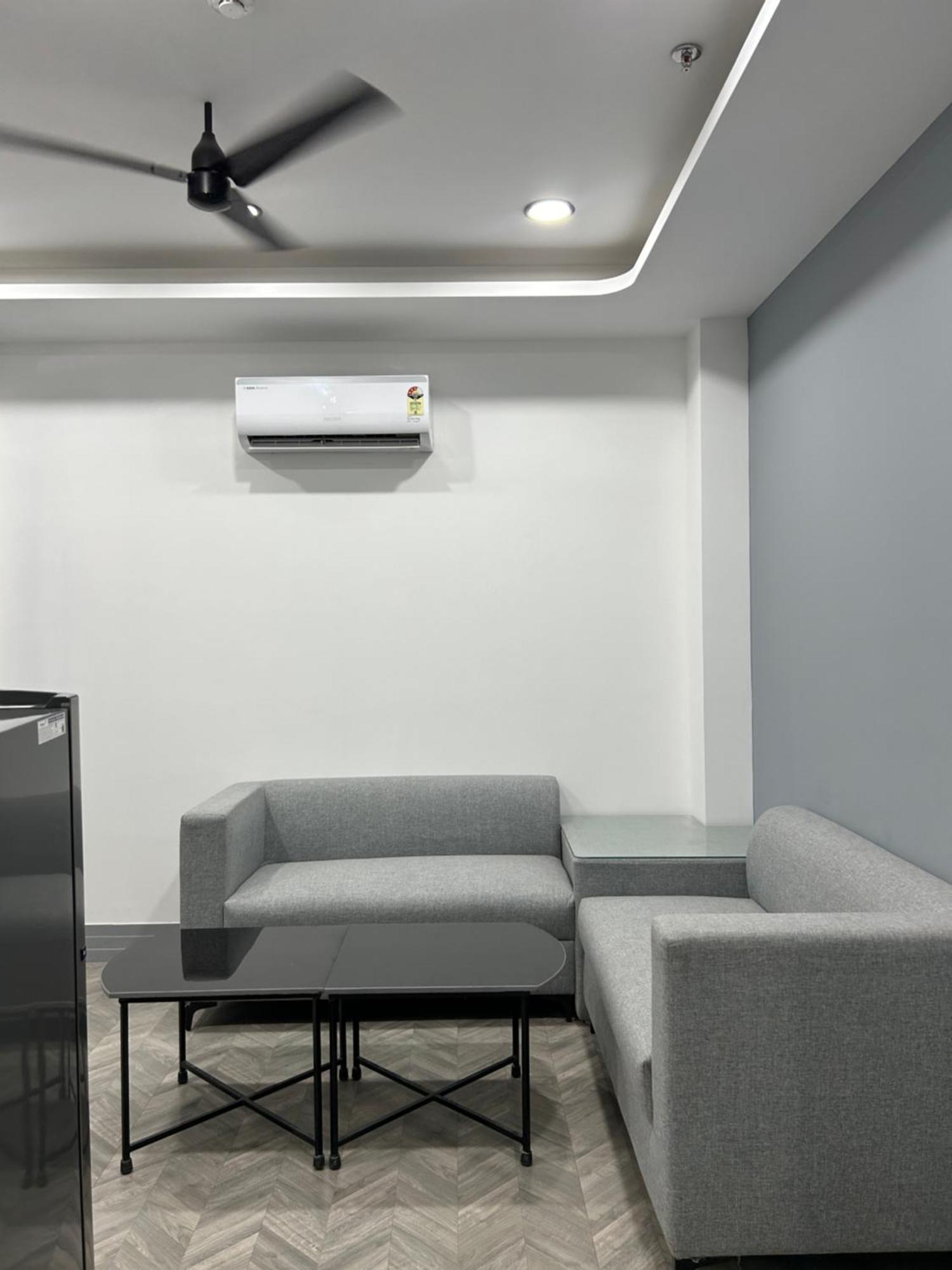 Bedchambers Serviced Apartment, Golf Course, גורגאון מראה חיצוני תמונה