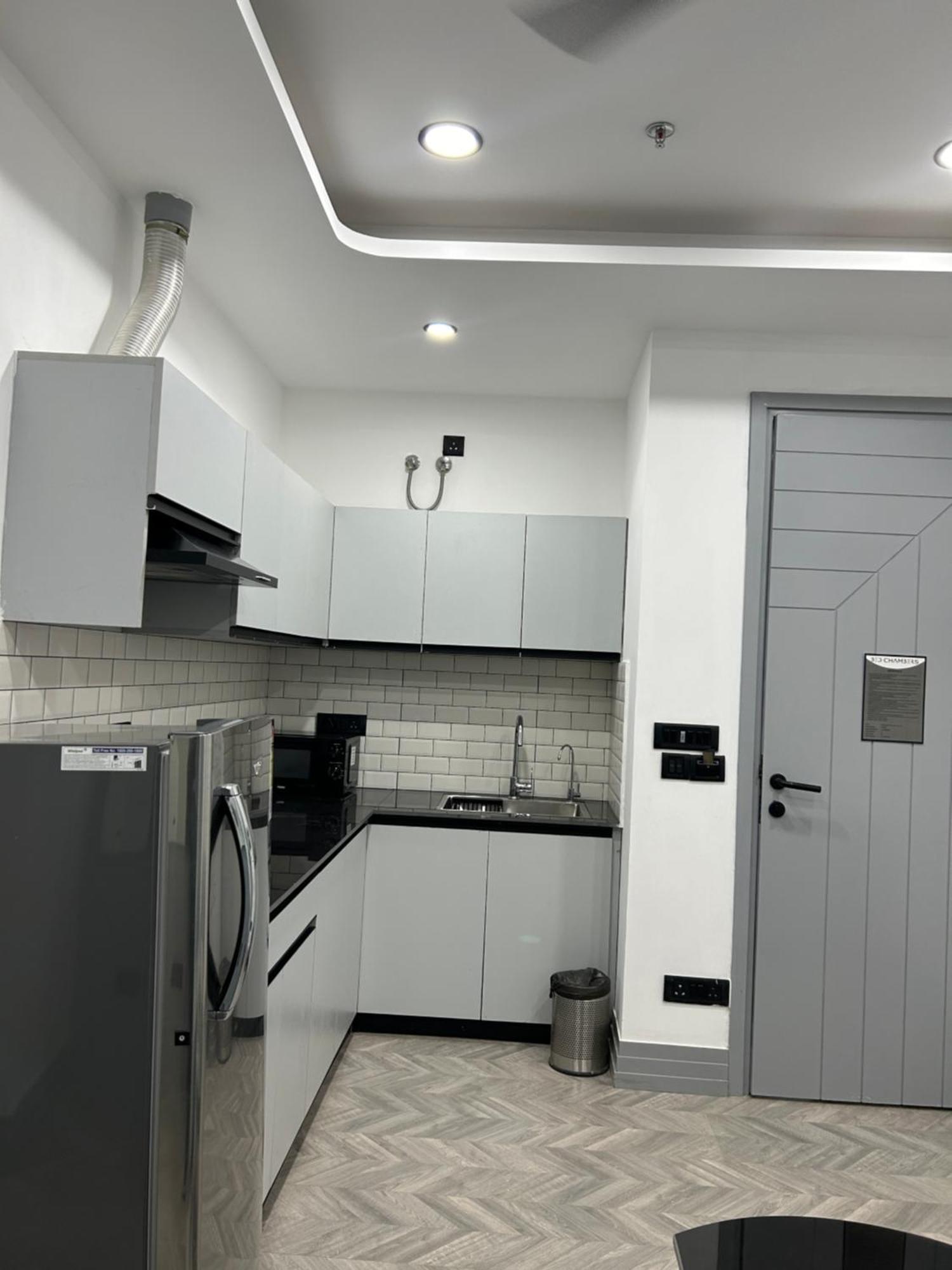 Bedchambers Serviced Apartment, Golf Course, גורגאון מראה חיצוני תמונה