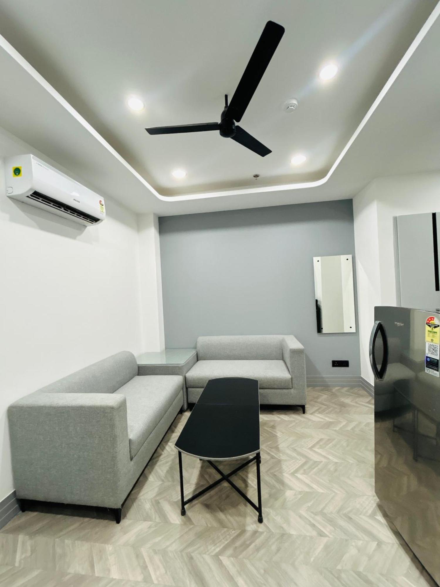Bedchambers Serviced Apartment, Golf Course, גורגאון מראה חיצוני תמונה